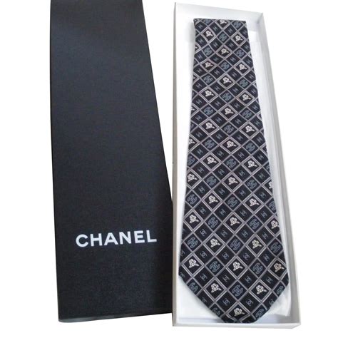 prix cravate chanel